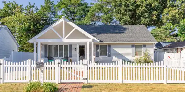 23 Englewood Road