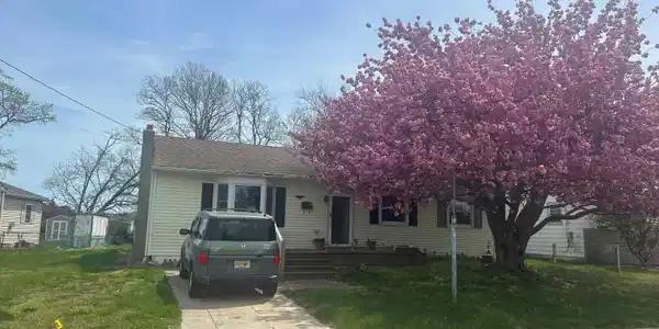 318 Linden Lane
