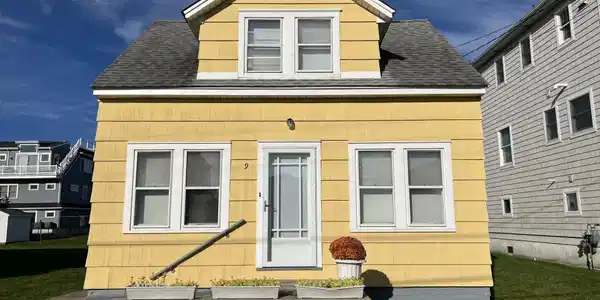 9 E Willard Avenue