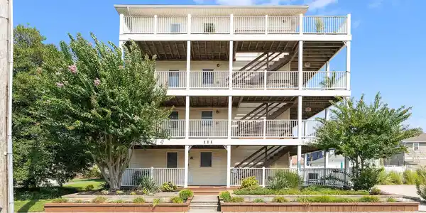 111 W Lavender Road