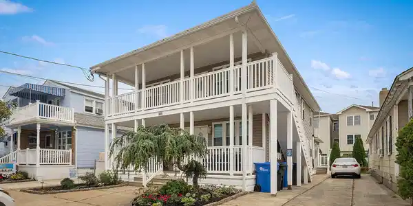 309 E Hildreth Avenue