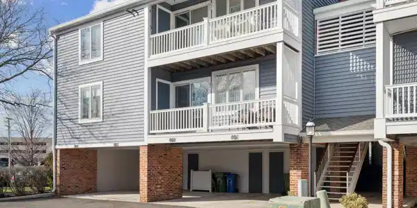 801 Harbour Cove