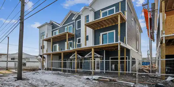 110 W Spicer Avenue