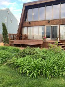 916 N Shore Drive