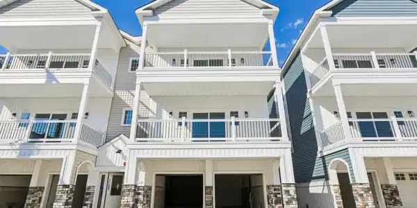 150 E Garfield