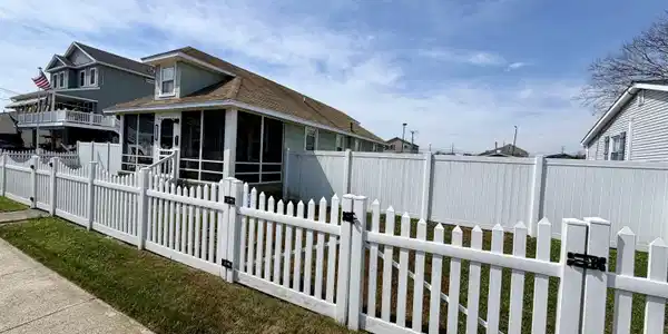 526 W Magnolia Avenue