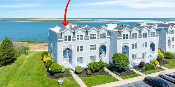 400 E Marina Court