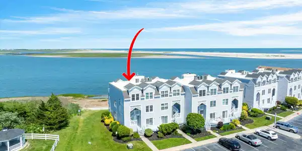 400 E Marina Court