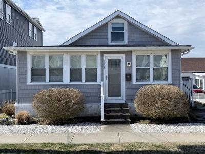 216 E 5th Street