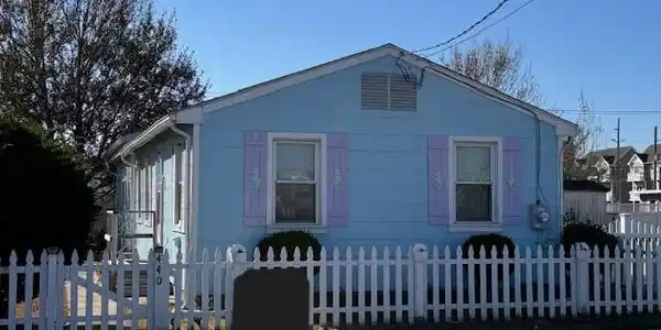 440 W Youngs Avenue