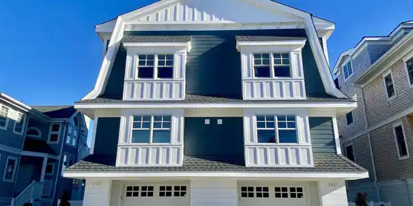 2425 Harbor Avenue
