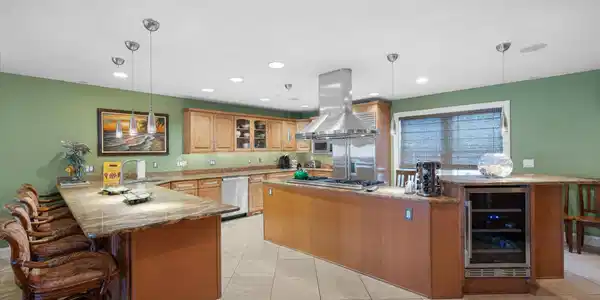 420 E Lavender Road