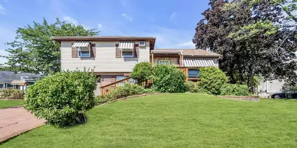 123 Beachhurst Drive