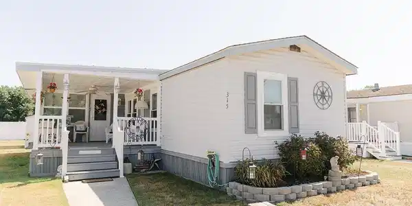 315 Grande Boulevard