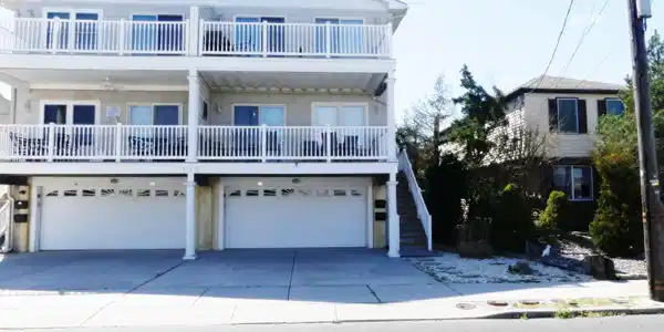 112 E Rosemary Road