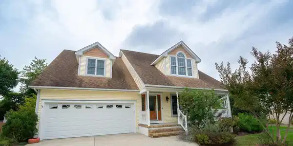 911 Farmdale Drive