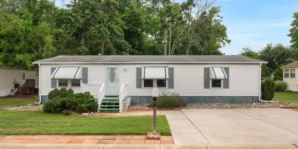 82 Breakwater Place