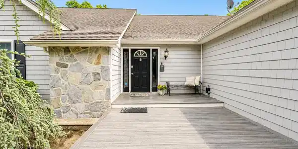 128 E Woodland Avenue