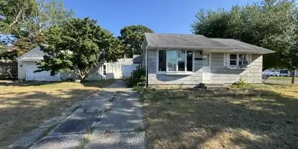602 Rose Hill Parkway
