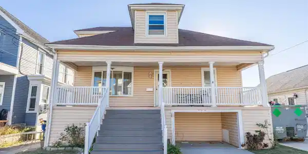 124 E Hildreth Avenue