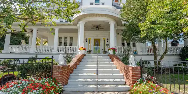216 E Fern Road