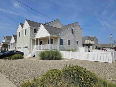 101 W Richmond Avenue