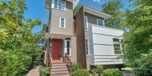 312 S Lake Drive