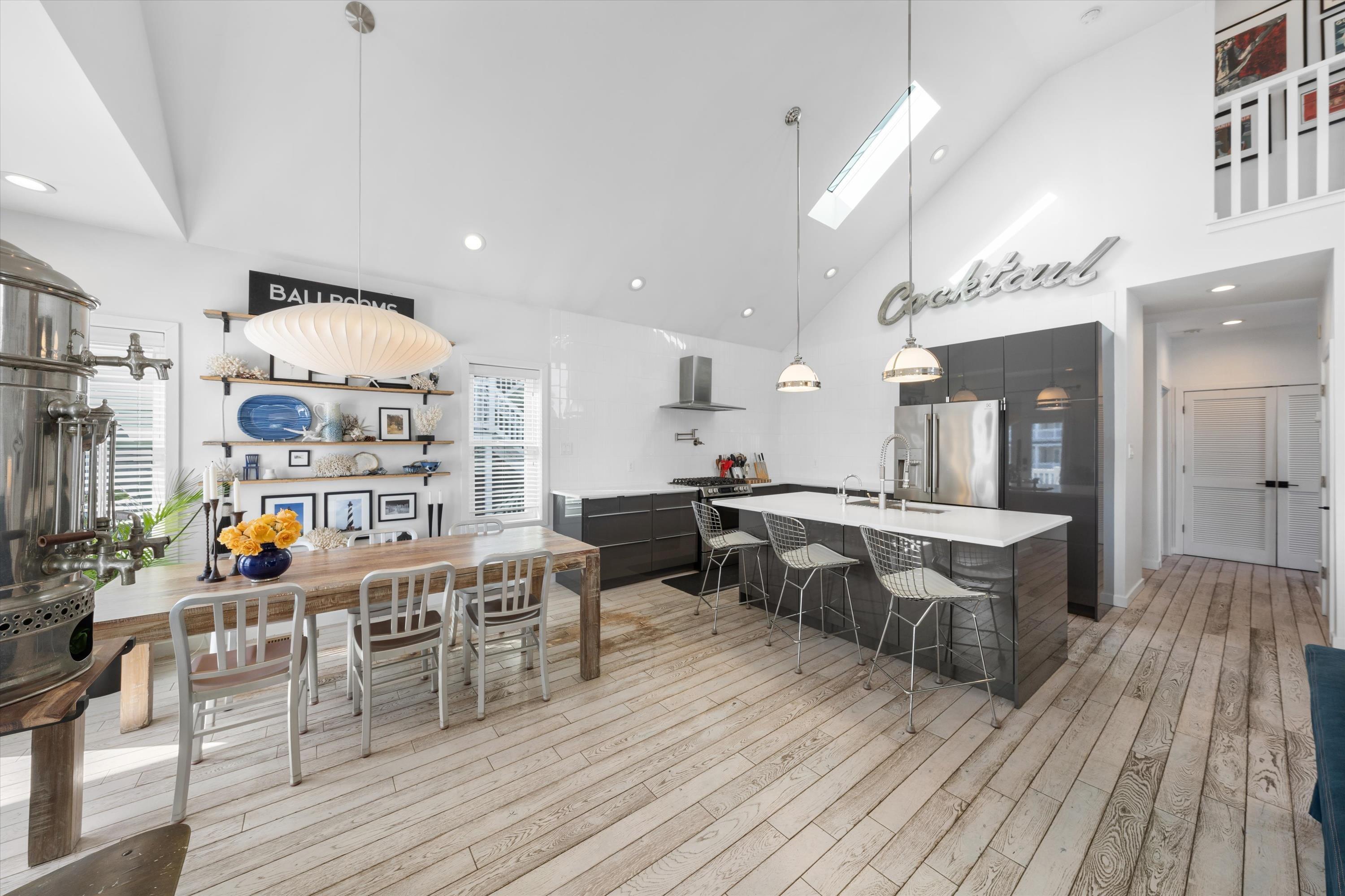 Image 2: Dining Room