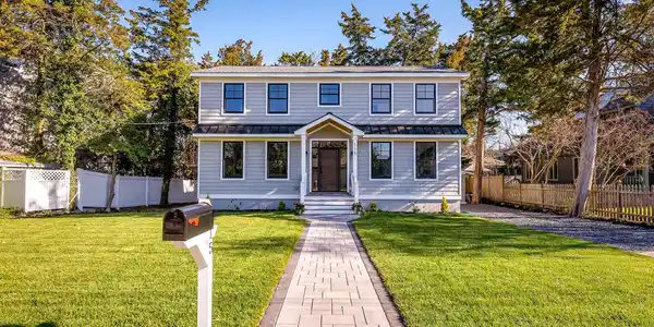 515 Sandalwood Road