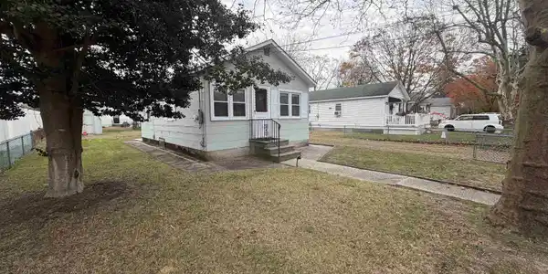 109 Iowa Avenue