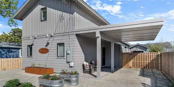 5 Hazelwood Avenue