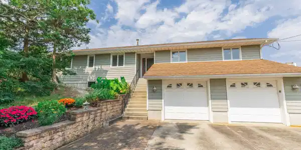 1000 Crest Place