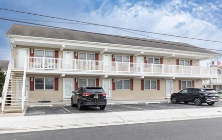 300 E Syracuse Avenue