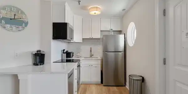 Image 2: Kitchen