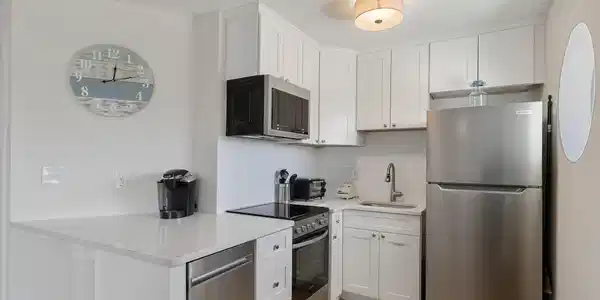 Image 3: Kitchen