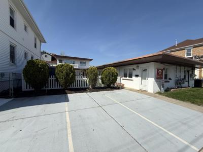 110 W Crocus Road