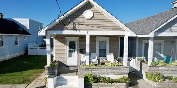 134 E Leaming