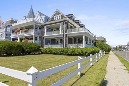937 Beach Avenue
