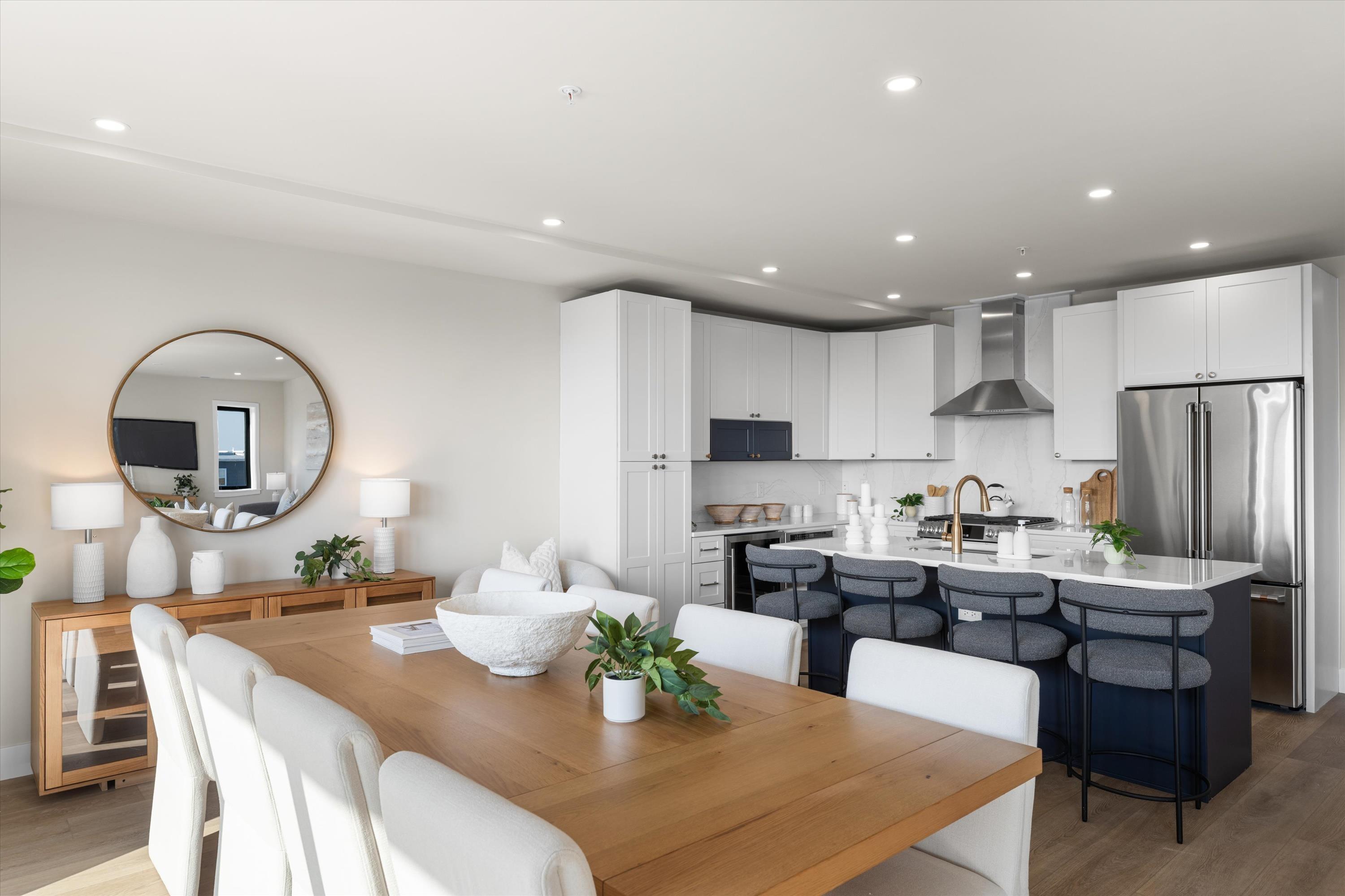 Image 3: Dining Room