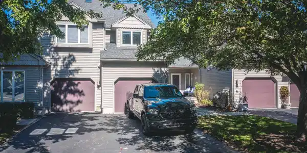 1002 Saint James Place