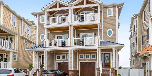 414 Paradise Way
