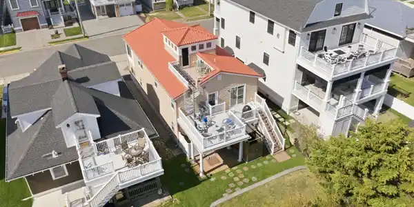 17 E Vincent Avenue