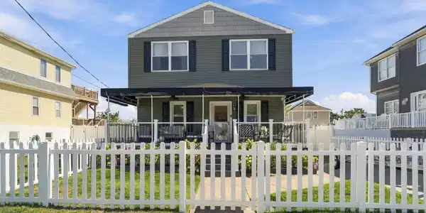 427 Mulberry Avenue