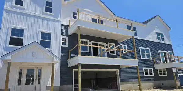 201 W 25th Avenue