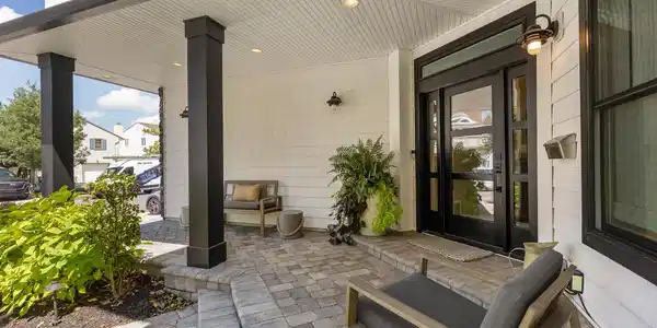 2019 Glenwood Drive