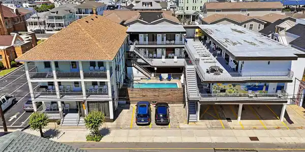 313 E Glenwood Avenue