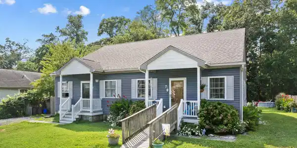 7 Williams Street