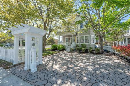 300 S Lake Drive