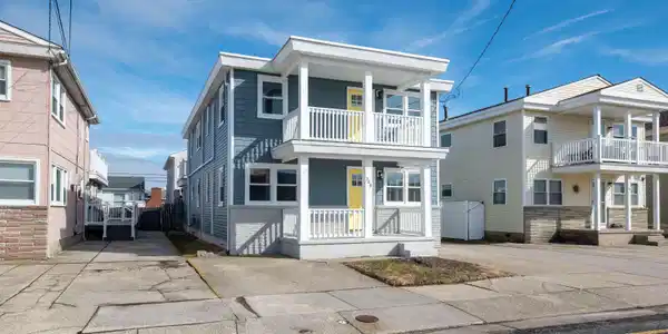 309 E Topeka Avenue