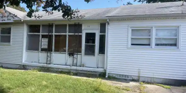 10 Linden Lane